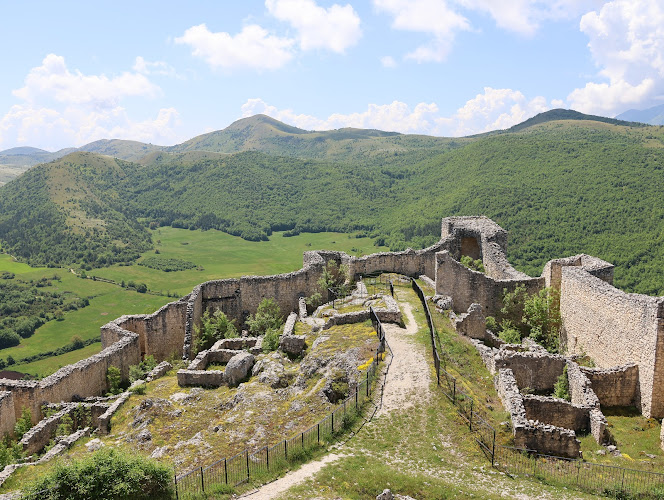 Castello di Bominaco