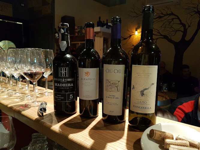 Zagreus Bar - Wine and Coffee Bio