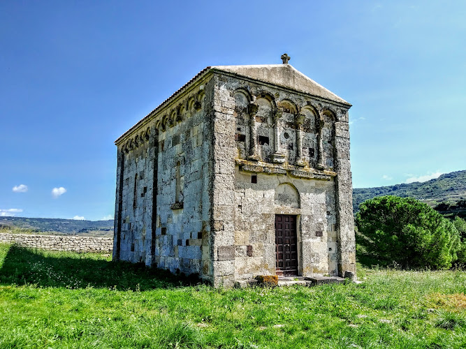 Chiesa romanica San Nicola di Trullas