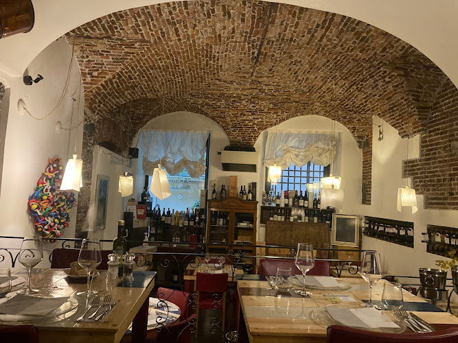 La Cantina Clandestina