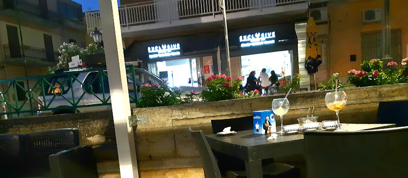 Exclusive Lounge Bar