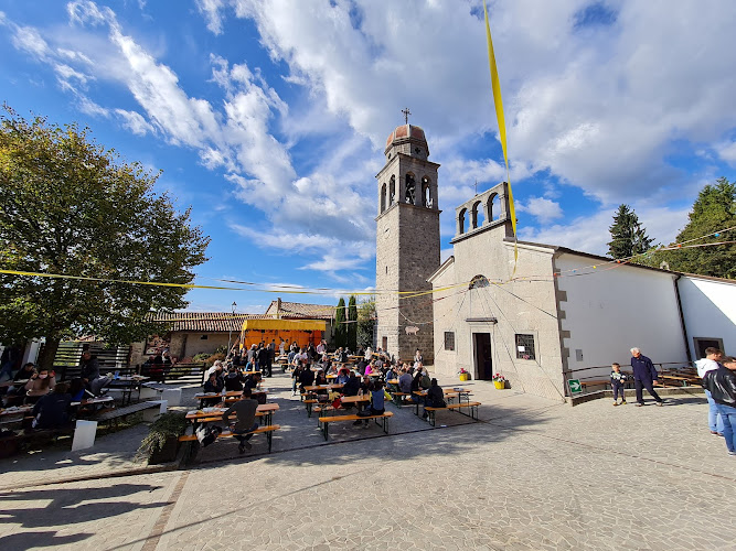Valle di Soffumbergo / Pod cérkvo