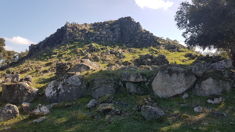 Complesso Nuragico e Nuraghe di Noddule