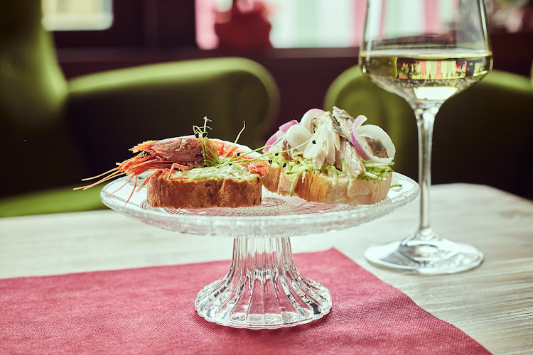 Alma Wine by Crostino Enoteca