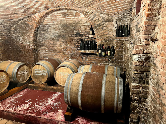 Az. Agr. Piovani Massimo - Piccola Cantina in Monteveneroso