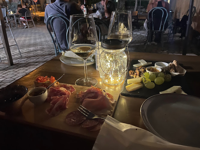 La cantabruna enoteca