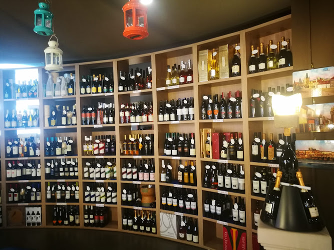 ENOTECA DIVINBACCO WINE SHOP