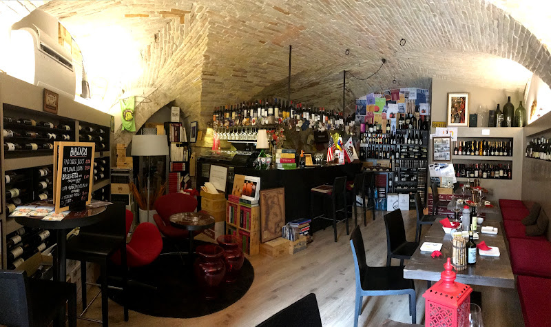 Bibenda Assisi Wine Tasting & Gourmet Food, Olive Oil and Chocolate Tastings