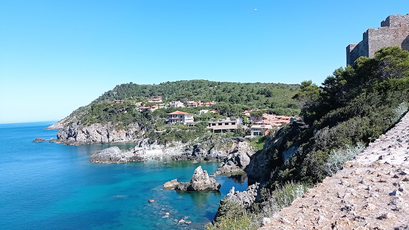 Spiaggia libera del Cannone