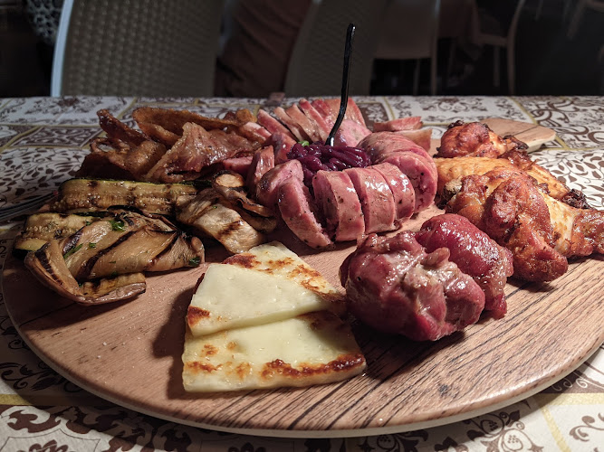 Meat & Co. Home Restaurant