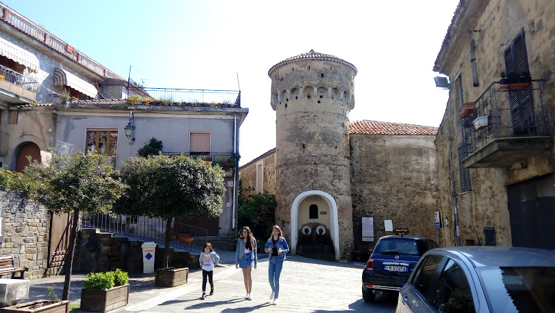 Castle De Vargas - Vatolla